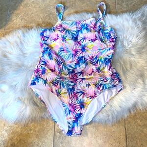 Catherine Malandrino swimsuit w/side ruching- Rainforest print- 2X NWT  G25025